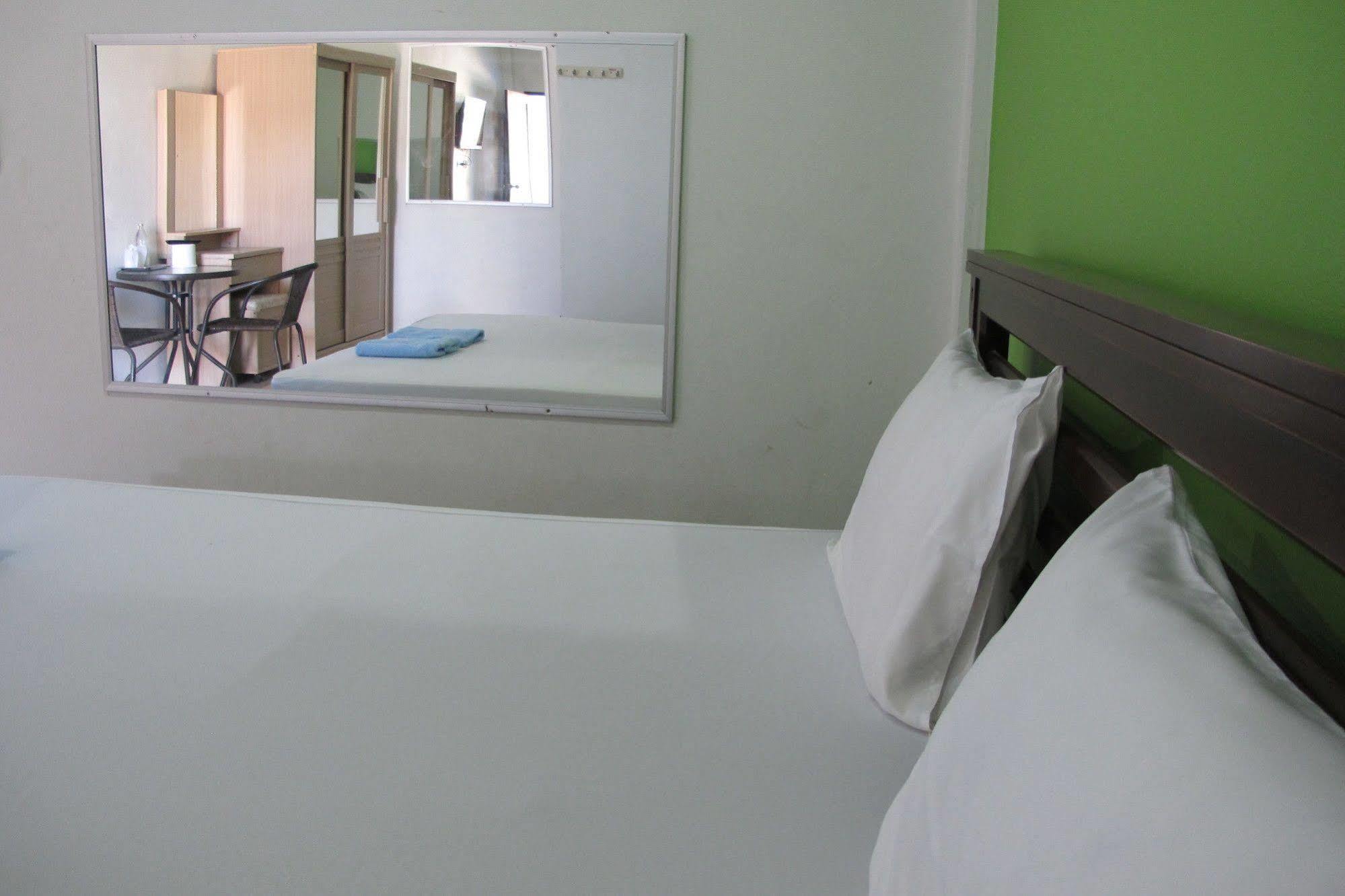 Tongmai Resort Σούρατ Τανί Εξωτερικό φωτογραφία